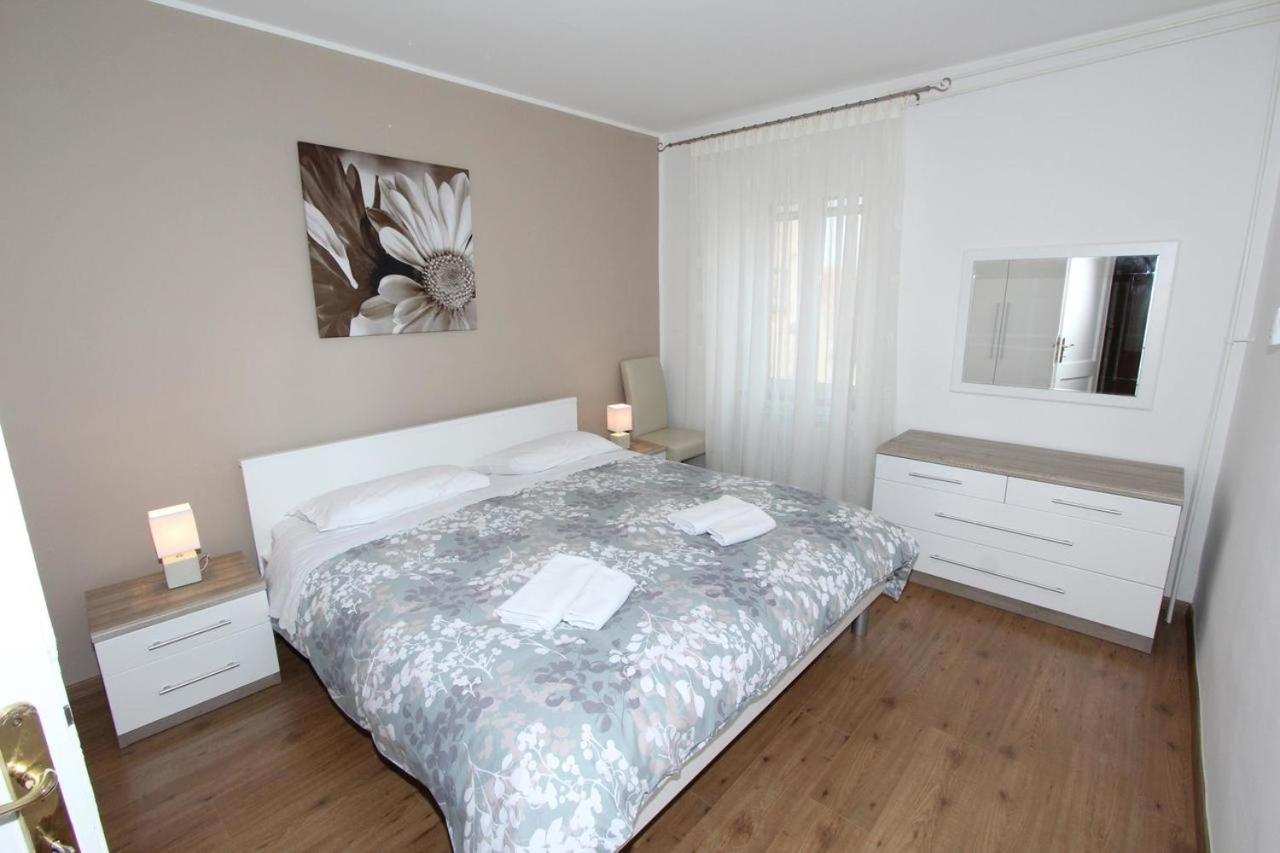 Ondina Apartment Rovinj Exterior photo